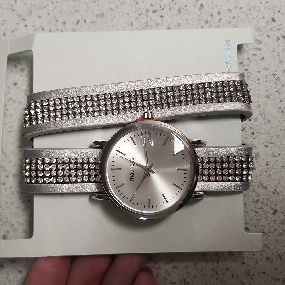 Maurices NWT Adjustable Bling Bracelet Watch Wrap.